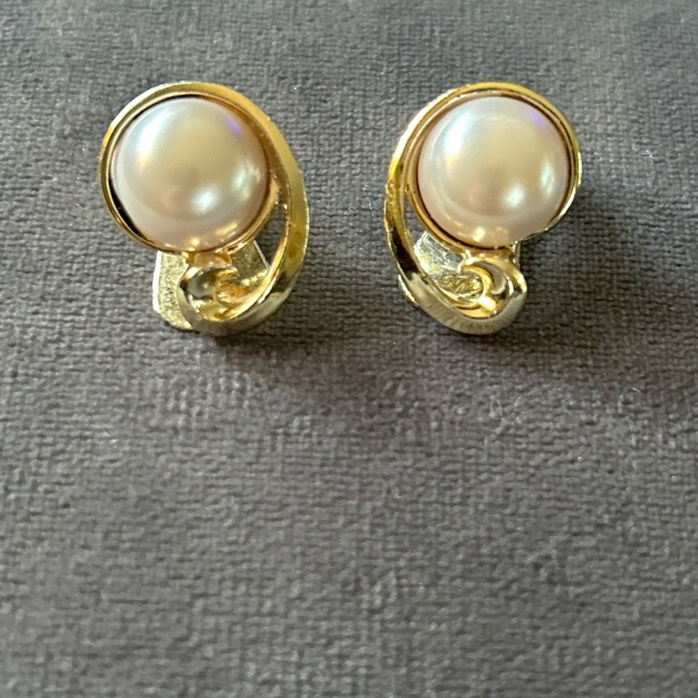 Vintage Signed Kramer Gold Tone and Faux Pearl Clip-On Earrings